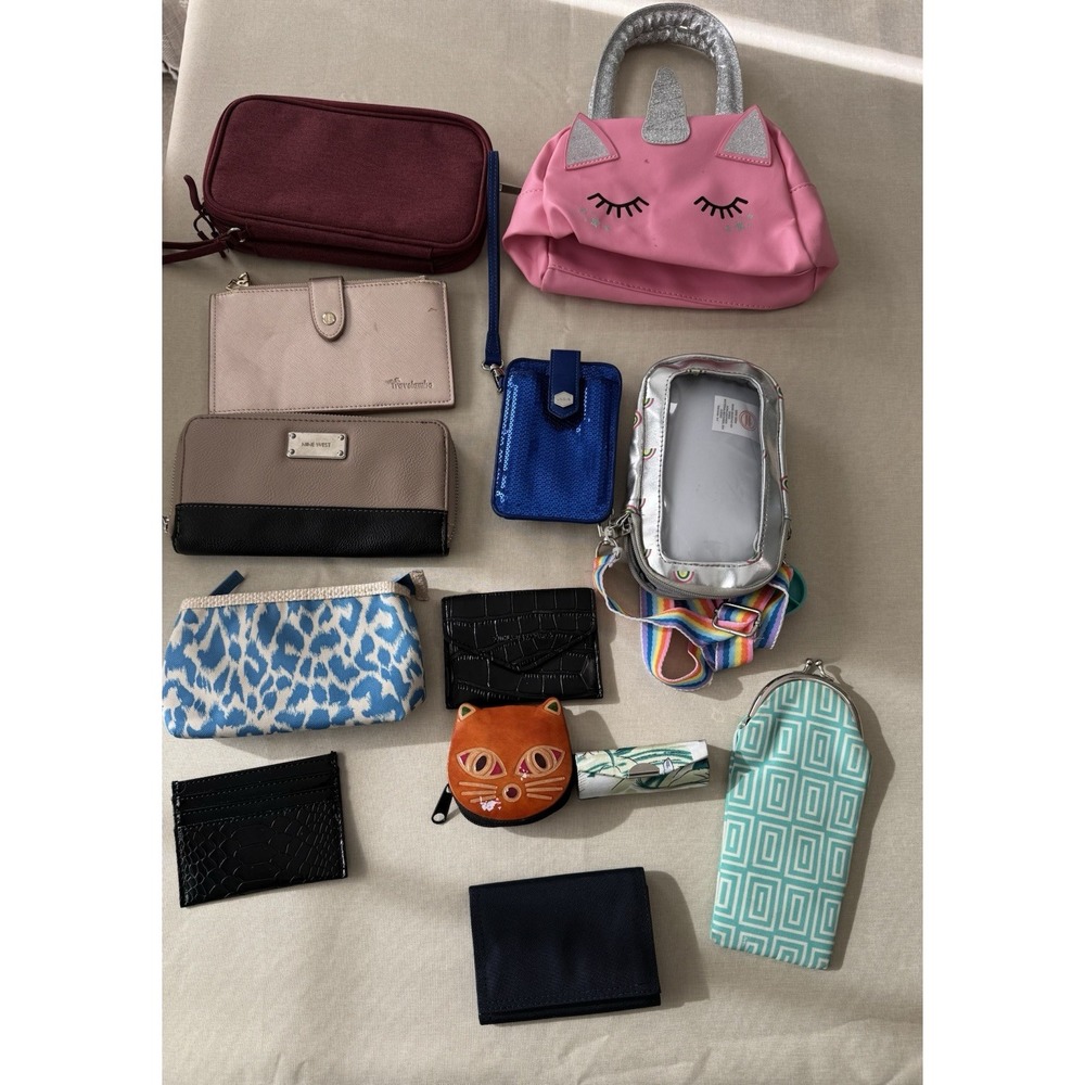 A lot of 16 Random Purses Wristlet Makeup Bag Wallets‎ Phone Cases Lipstick Case